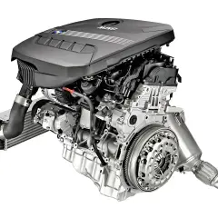 Silnik N47T BMW z turbosprężarką i intercoolerem, gotowy do montażu.