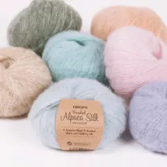Ile włóczki DROPS Brushed Alpaca Silk potrzebujesz na sweter?