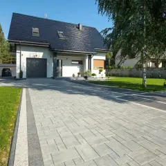 Ile kosztuje podjazd z kostki brukowej? Zobacz, co wpływa na cenę