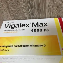 Opakowanie leku Vigalex Max 4000 IU, 60 tabletek, zapobiegające niedoborom witaminy D.