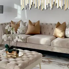 Styl glamour: Co to znaczy? Odkryj luksus i stwórz olśniewające looki
