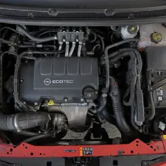 Opel Astra J: Jaki silnik? Poznaj polecane i ryzykowne!