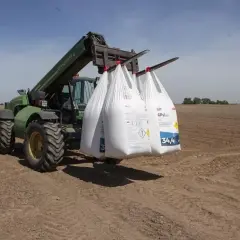 Czy nawozy będą drożeć? Sprawdź, co wpłynie na ich ceny!