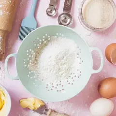 Ile kalorii ma mąka? Sprawdź kaloryczność różnych rodzajów mąki