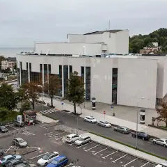 Teatr muzyczny Gdynia ile miejsc? Poznaj pełną pojemność widowni