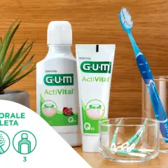 Scopri come pulire bene i denti con il kit GUM ActiVital: collutorio, dentifricio e spazzolino per un'igiene orale completa.