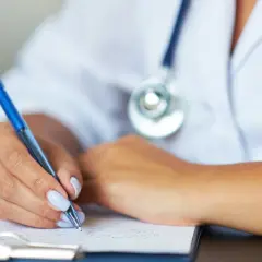 Jak załatwić sobie l4: proste kroki, aby uniknąć problemów z pracą