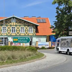 Dojazd do Krynicy Morskiej: Ile km i jak uniknąć korków?