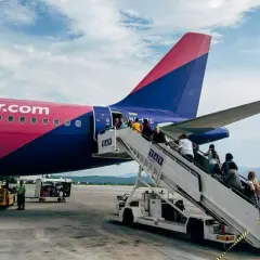 Jaki bagaż podręczny można zabrać do samolotu Wizz Air, aby uniknąć opłat?