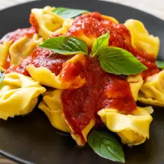 Tortellini: Odkryj sekrety włoskich pierożków i zachwyć smakiem