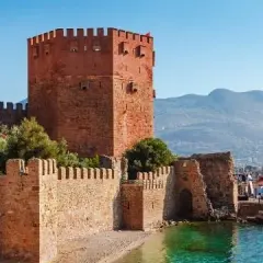 Alanya: Twój przewodnik po zabytkach, plażach i rodzinnych atrakcjach