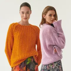 Jak nosić sweter do sukienki? Sekrety stylistek na każdą okazję