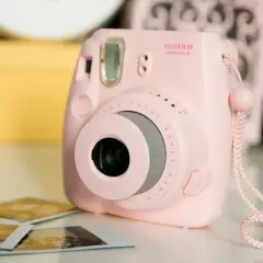 Aparat fotograficzny który drukuje zdjęcia – poznaj najlepsze modele i ich funkcje