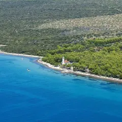 Vir Chorwacja: Atrakcje, plaże i sekrety wyspy. Twój przewodnik
