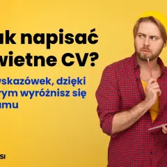 Mężczyzna zamyślony nad pisaniem CV. Pokazuje, jak jego cechy charakteru mogą pomóc w stworzeniu dokumentu, który wyróżni go z tłumu.