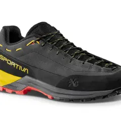 Buty trekkingowe La Sportiva z podeszwą Vibram Megagrip zapewniające pewność na każdym szlaku.