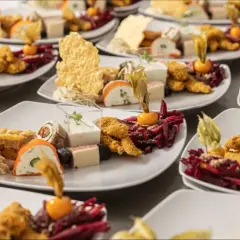 Czy catering jest kosztem uzyskania przychodu? Sprawdź, co musisz wiedzieć