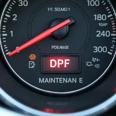 Kontrolka DPF co oznacza i co zrobić, gdy się zapali?