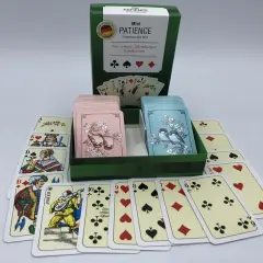 Ein **kartenspiel alleine** spielen? Hier sind die Altenburger Spielkarten, bereit für eine Partie.