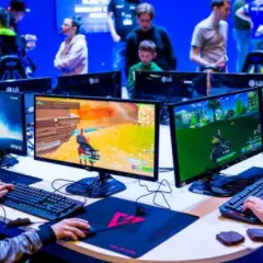 Gry: Definicja, historia, wpływ. Czy to tylko rozrywka?