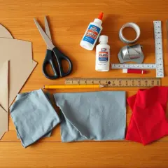 Strój rycerza z kartonu DIY: Stwórz go z dzieckiem krok po kroku!