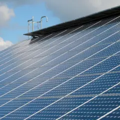 Ile Tauron płaci za 1 kWh z fotowoltaiki? Sprawdź stawki i oszczędności!