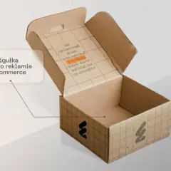 Otwarty karton z instrukcją "Jak reklamować sklep internetowy? 5 kroków". To Twoja pigułka wiedzy o reklamie dla e-commerce.
