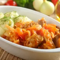 Co z łopatki na obiad? Przepisy na pyszne dania, które zaskoczą