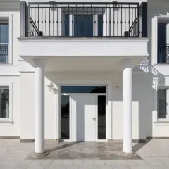 Co to jest fasada budynku? Odkryj jej znaczenie i funkcje w architekturze