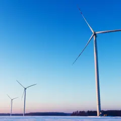 Ile prądu generuje wiatrak? Zaskakujące fakty o energii wiatrowej