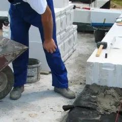 Murowanie z bloczków betonowych - poradnik i techniki murarskie