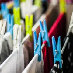 Jak szybko wysuszyć ubrania: 5 skutecznych metod bez uszkodzeń