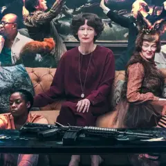 Dziwna rodzina, lisy i karabin na stole. Może to zapowiedź fajnych filmów o końcu świata?