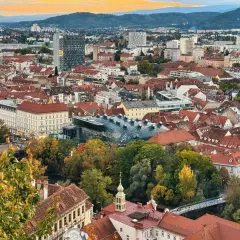 Graz: Odkryj niedocenioną perłę Austrii. Przewodnik po atrakcjach