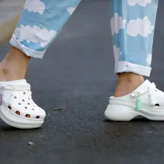 Buty jak crocsy – najlepsze alternatywy, które zachwycą komfortem i stylem