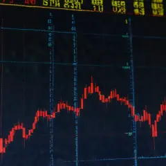 Dlaczego kurs Azotów spada? Poznajemy główne przyczyny spadków