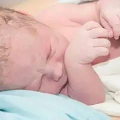 Co boli podczas porodu? Prawda o bólu i jak go złagodzić