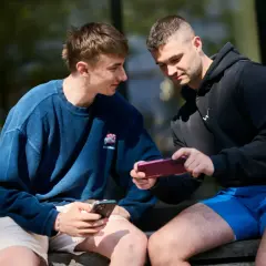 Jak przenieść zdjęcia z Androida na iPhone bez utraty jakości