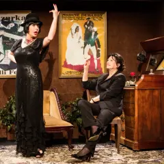 Jak się ubrać do teatru buffo, by nie popełnić faux pas?