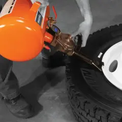 Jakie ciśnienie w oponach naczepy zapewni bezpieczeństwo i trwałość?