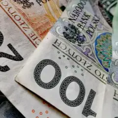Jak wziąć debet w bankomacie i uniknąć nieprzyjemnych niespodzianek
