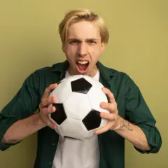 Jakie strategie można wykorzystać w zakładach sportowych związanych z piłką nożną?
