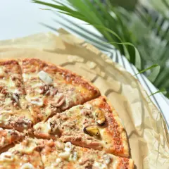 Czy pizza jest lekkostrawna? Odkryj, co wpływa na trawienie