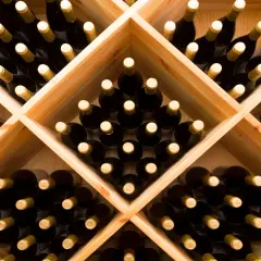Jak zrobić stojak na wino: proste kroki i kreatywne pomysły