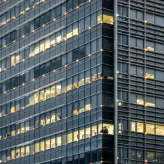 Nieruchomości komercyjne – co to jest i jak wpływają na biznes?