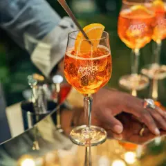 Jak zrobić drink Aperol: prosty przepis na idealny Aperol Spritz