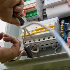 Rodzaje bezpieczników elektrycznych – szczegółowy przegląd