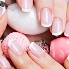 Jaki manicure wybrać, aby uniknąć błędów i cieszyć się pięknymi paznokciami