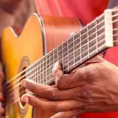 Jak zagrać gamę na gitarze - proste kroki dla początkujących