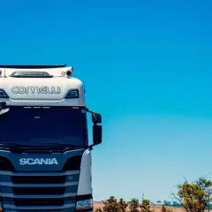 Gdzie najlepiej zarabia kierowca tira? Odkryj najwyższe pensje w Europie
